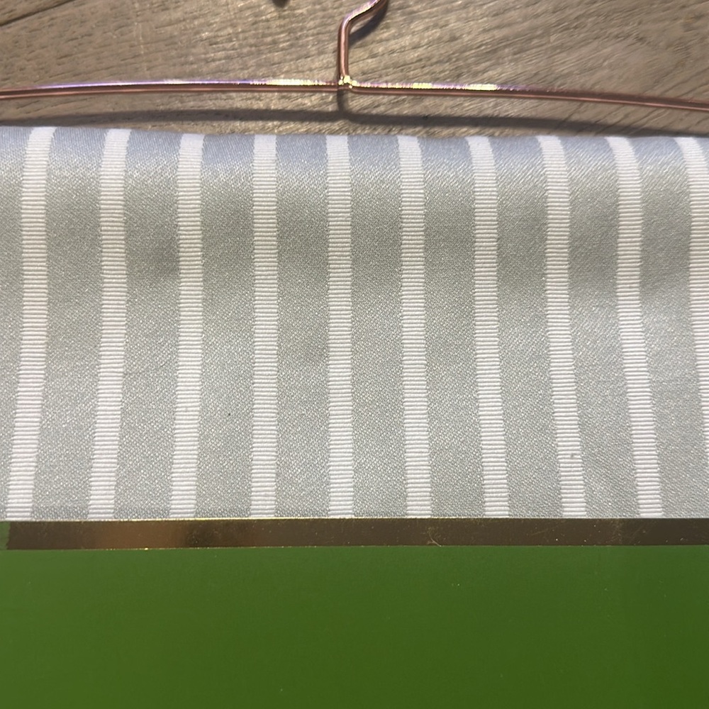 Kate Spade Table Runner - Picture 2 of 4